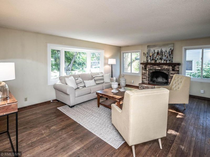 7007 Dallas Rd, Brooklyn Center, MN 55430