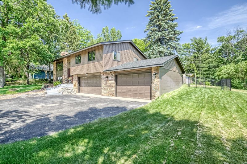 12261 Goldenrod Cir NW, Coon Rapids, MN 55448