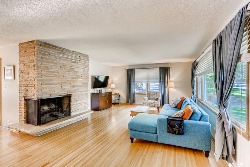 5949 Walnut Dr, Edina, MN 55436