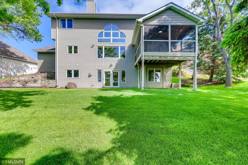 8492 Zanzibar Ln N, Maple Grove, MN 55311