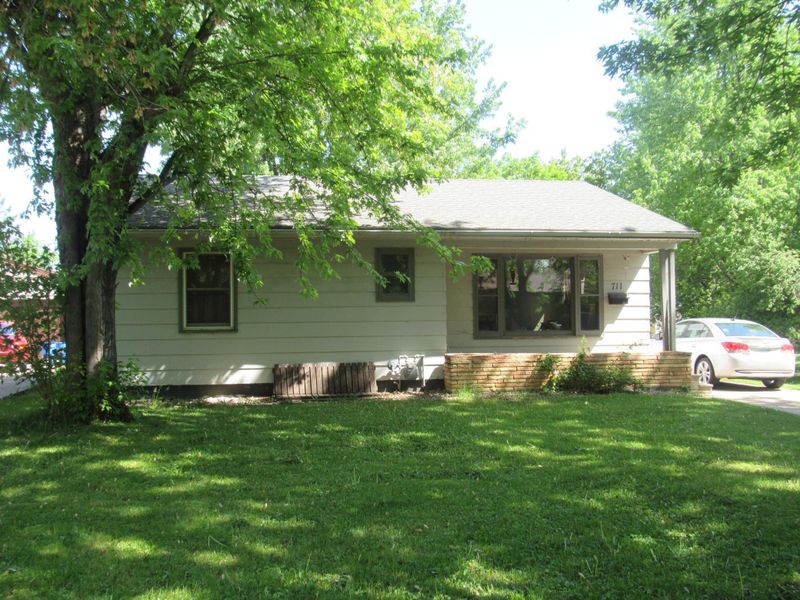 711 8th Ave, Worthington, MN 56187
