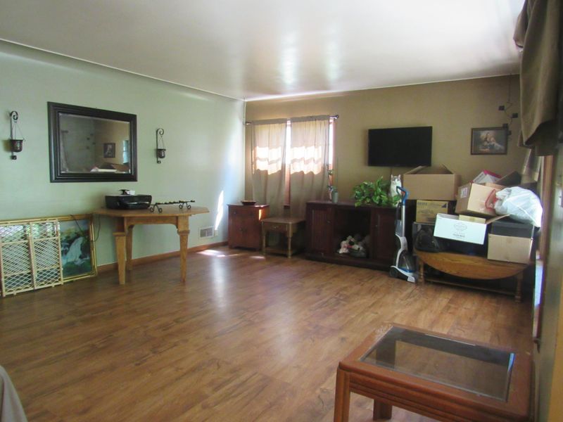 711 8th Ave, Worthington, MN 56187