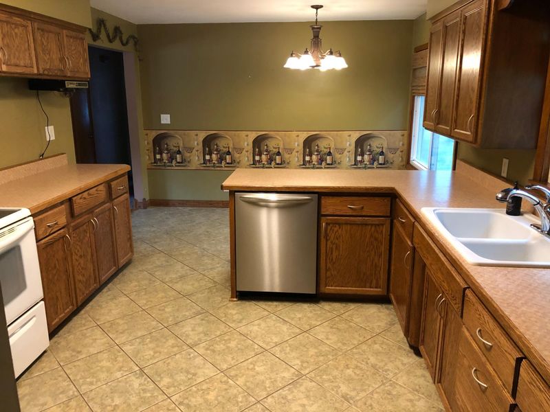 2150 Cottonwood Lake Dr, Windom, MN 56101