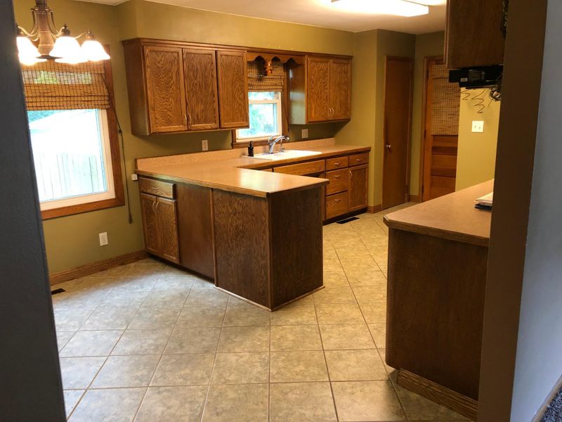 2150 Cottonwood Lake Dr, Windom, MN 56101