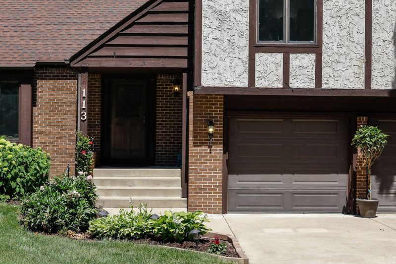 113 Hidden Meadow Rd, Apple Valley, MN 55124