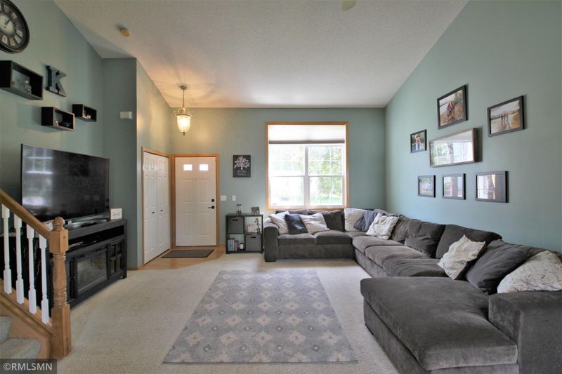 6765 Greenbriar Curve, Shakopee, MN 55379