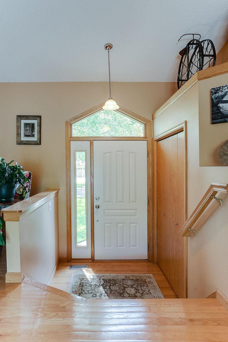 6346 Red Hawk Trl, Lino Lakes, MN 55014