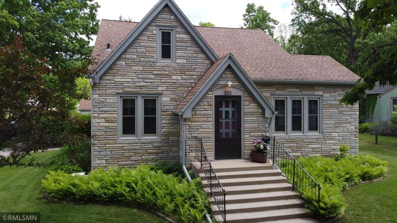 201 3rd St S, Cannon Falls, MN 55009