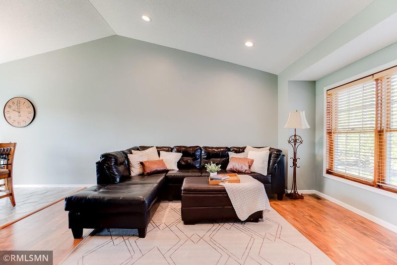 2308 Maple Ln, Buffalo, MN 55313