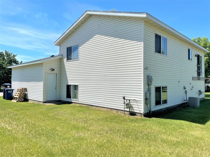 717 Dale St, Saint Joseph, MN 56374