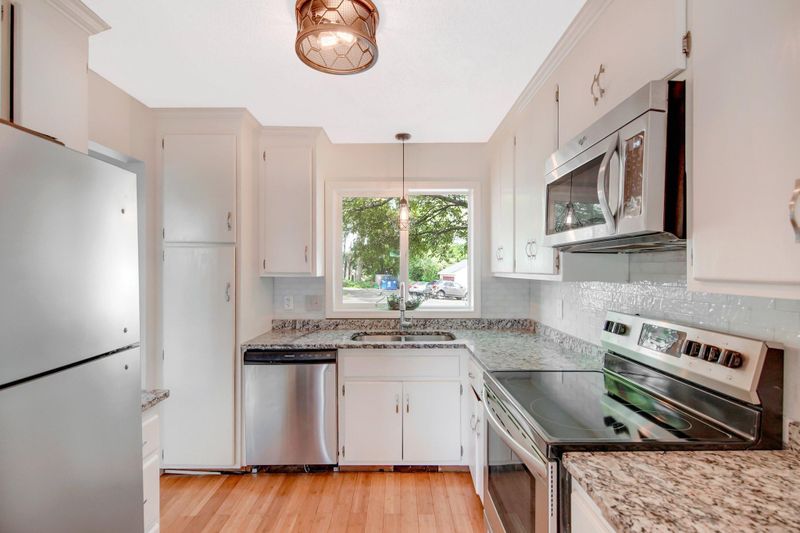333 Winifred St E, Saint Paul, MN 55107