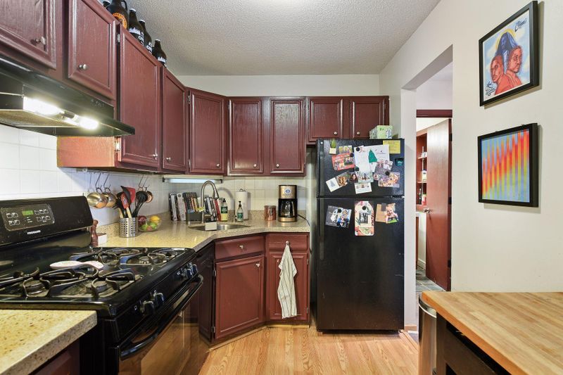 4820 Park Commons Dr #124, Saint Louis Park, MN 55416