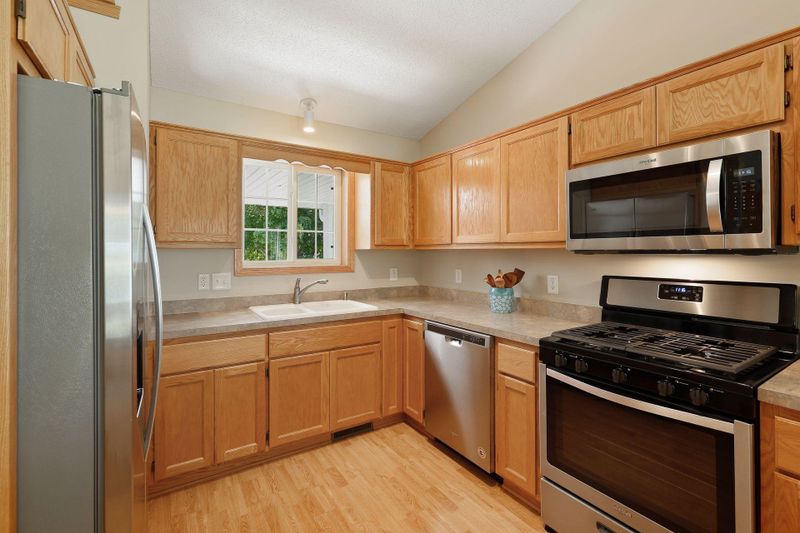 11022 Able St NE, Blaine, MN 55434