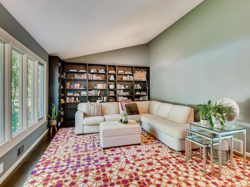 1607 Virginia Ave S, Saint Louis Park, MN 55426