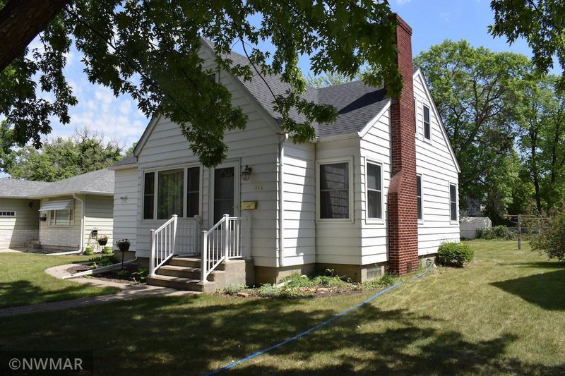 314 Merriam Ave N, Thief River Falls, MN 56701