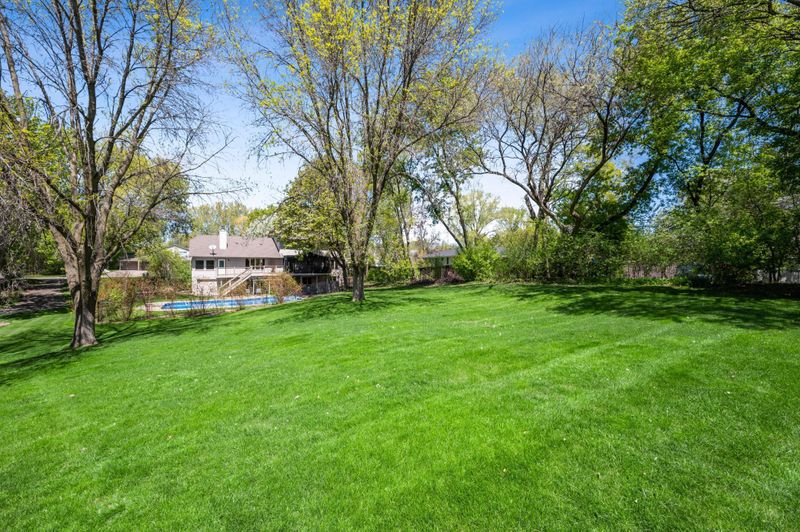 12305 60th Ave N, Plymouth, MN 55442