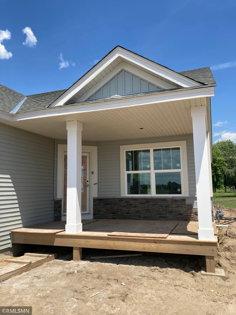 8818 Farmstead Ave, Monticello, MN 55376