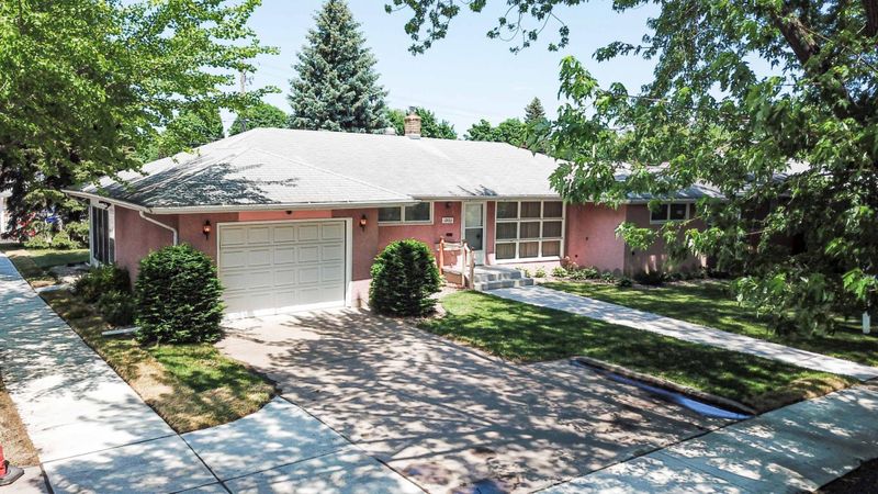 1003 Rose Ave E, Saint Paul, MN 55106