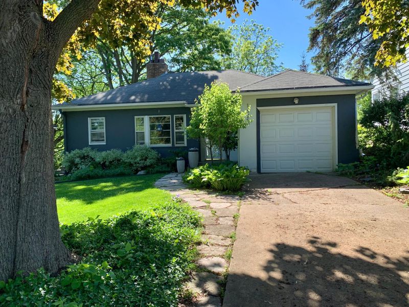 1635 Xerxes Ave N, Minneapolis, MN 55411