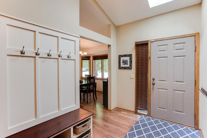 4368 Lexington Pointe Pw, Eagan, MN 55123