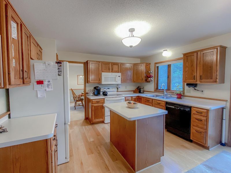 7712 72nd St S, Cottage Grove, MN 55016