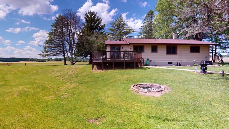 N22554 Us Highway 53, Ettrick, WI 54627