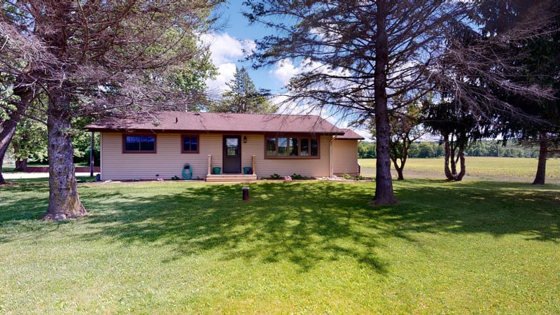 N22554 Us Highway 53, Ettrick, WI 54627