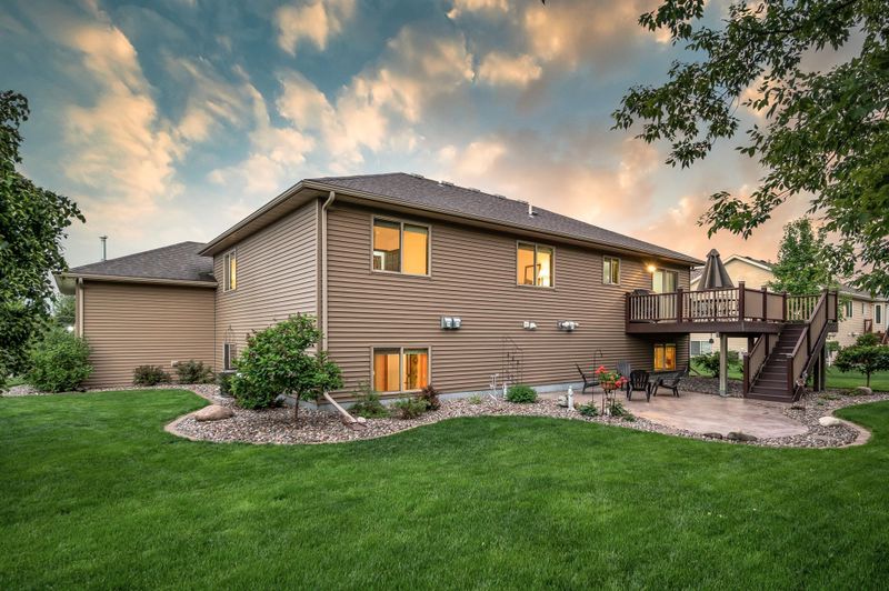 1402 28th St SW, Austin, MN 55912