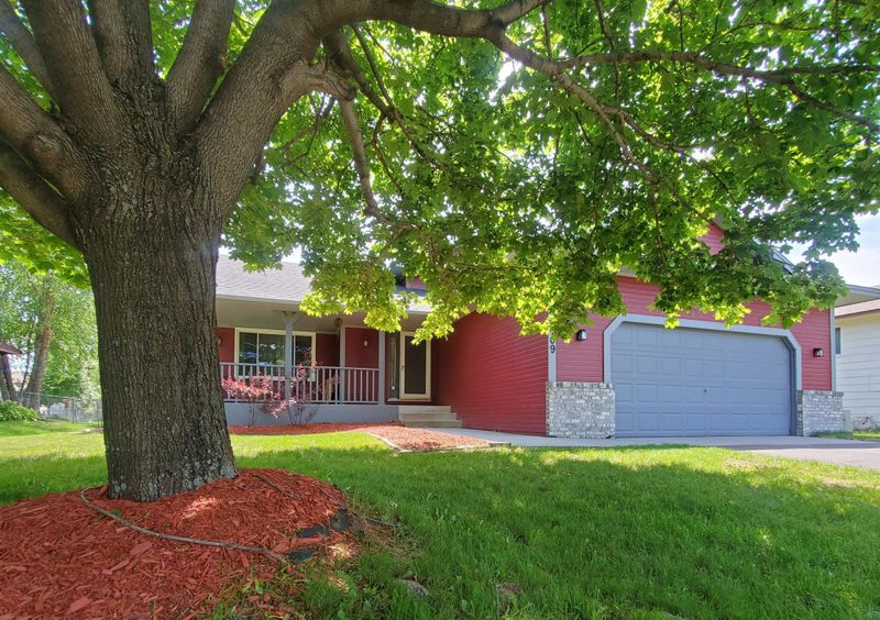 5709 91st Crescent N, Brooklyn Park, MN 55443
