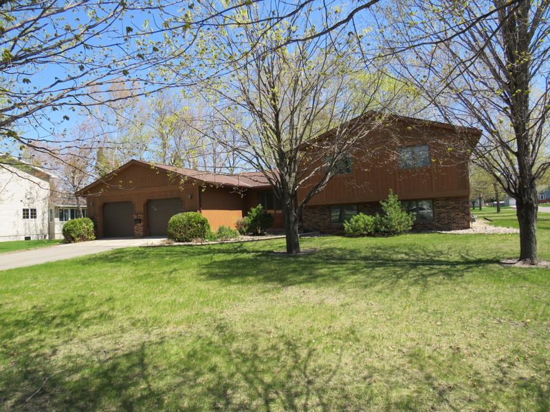 709 19th St S, Benson, MN 56215