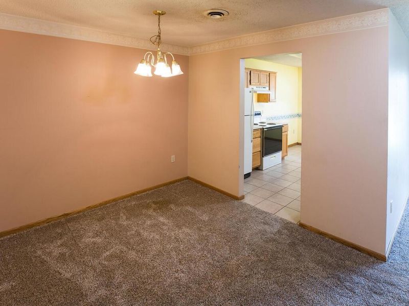 6242 Magda Dr #A, Maple Grove, MN 55369