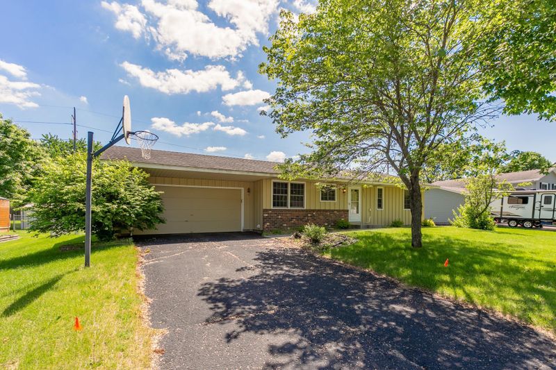 8911 Janero Ave S, Cottage Grove, MN 55016