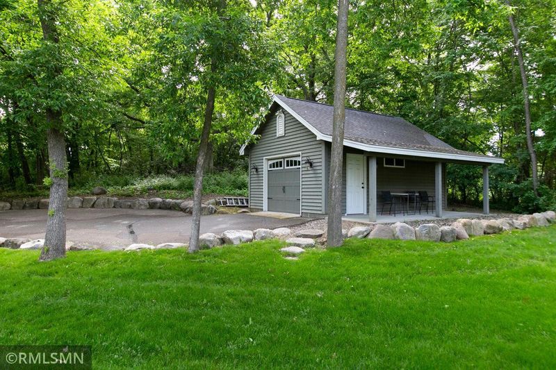 3470 Zircon Ln N, Plymouth, MN 55447