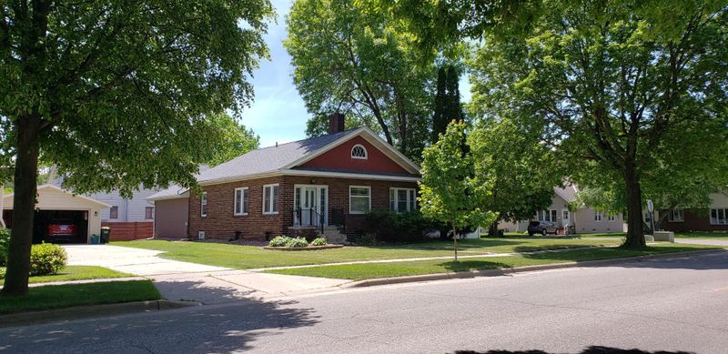 923 Trott Ave SW, Willmar, MN 56201