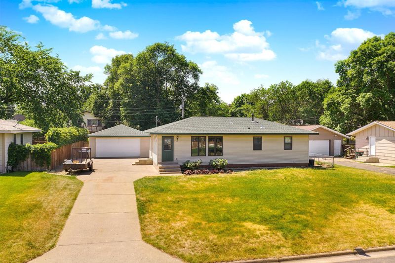 232 Oak Park Dr NE, Blaine, MN 55434