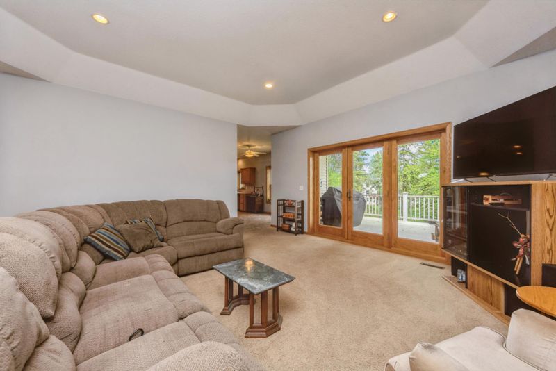 424 5th St SE, Pine Island, MN 55963
