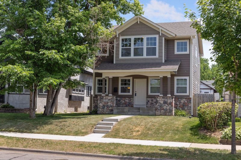 1514 Thomas Ave N, Minneapolis, MN 55411