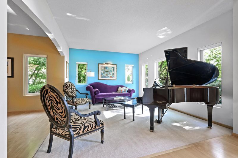 6237 Cavendish Pl, Eden Prairie, MN 55346