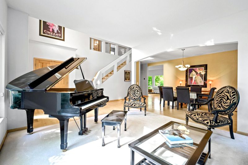 6237 Cavendish Pl, Eden Prairie, MN 55346