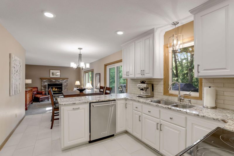 7260 Bancroft Way, Inver Grove Heights, MN 55077