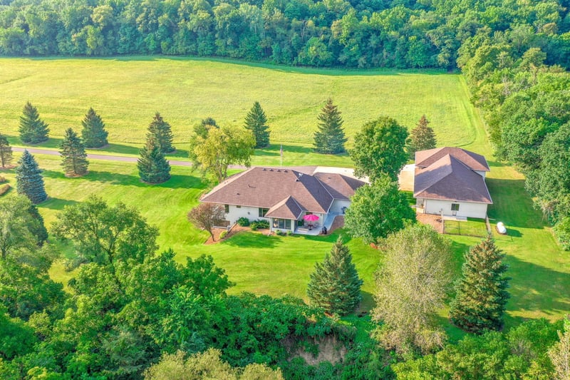 4640 County 24 Blvd, Cannon Falls, MN 55009