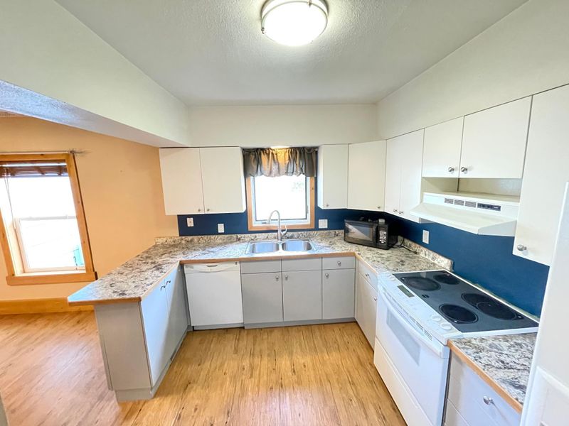 528 N Cass Ave, Springfield, MN 56087