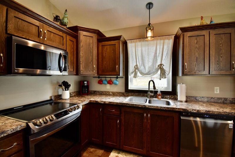 8241 Rolling Acres Cir NW, Alexandria, MN 56308