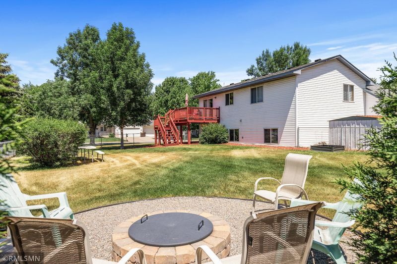 18212 Hudson St NW, Elk River, MN 55330