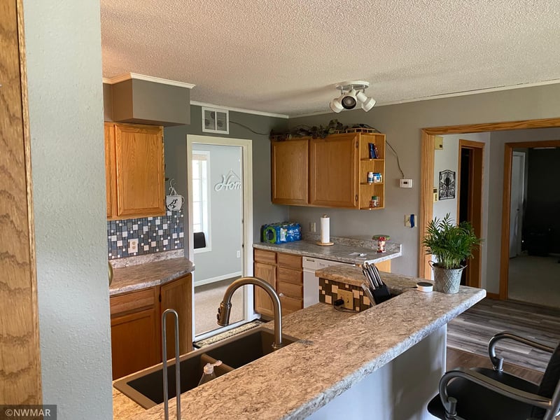 107 W 1st W St, Argyle, MN 56713