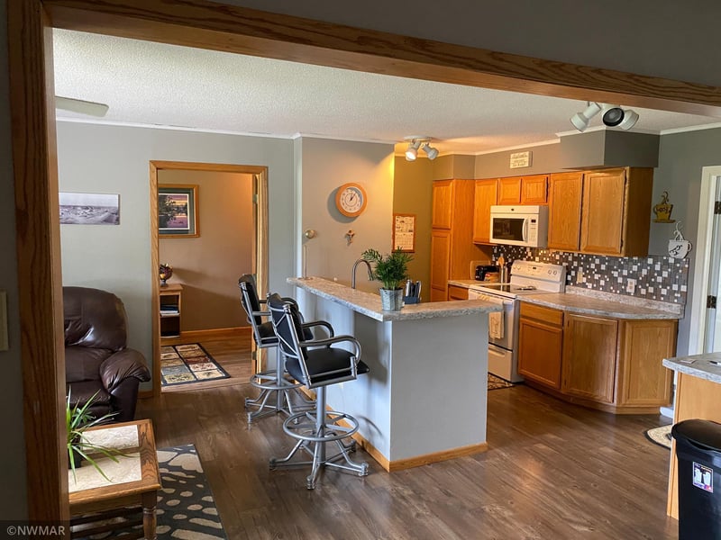 107 W 1st W St, Argyle, MN 56713