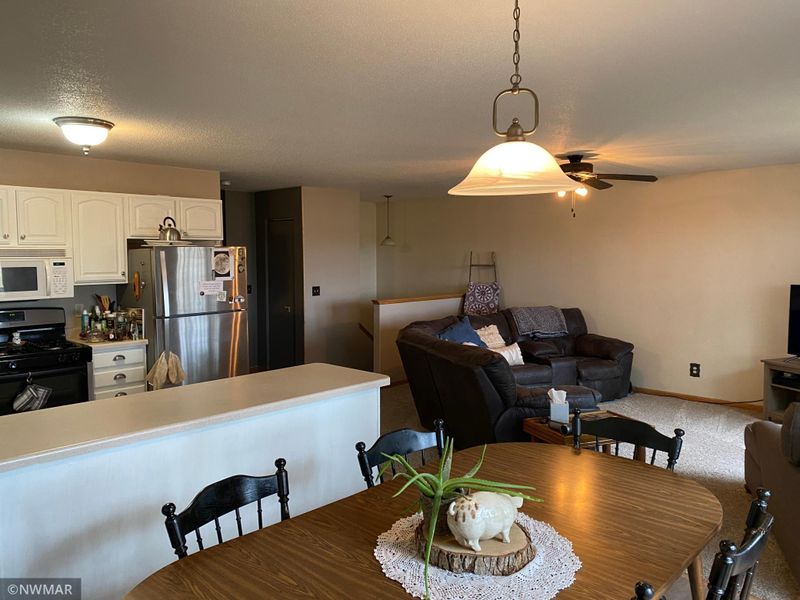 6189 Midvalley Ln NW, Bemidji, MN 56601
