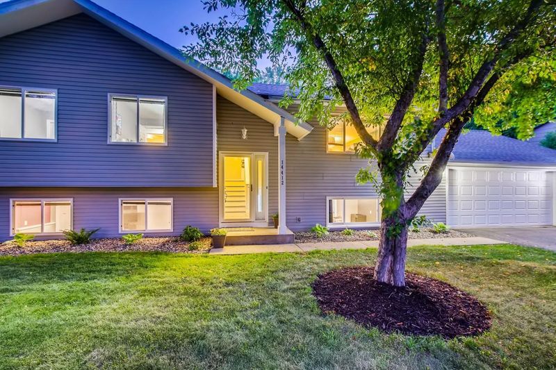 14412 Park Ave, Burnsville, MN 55337