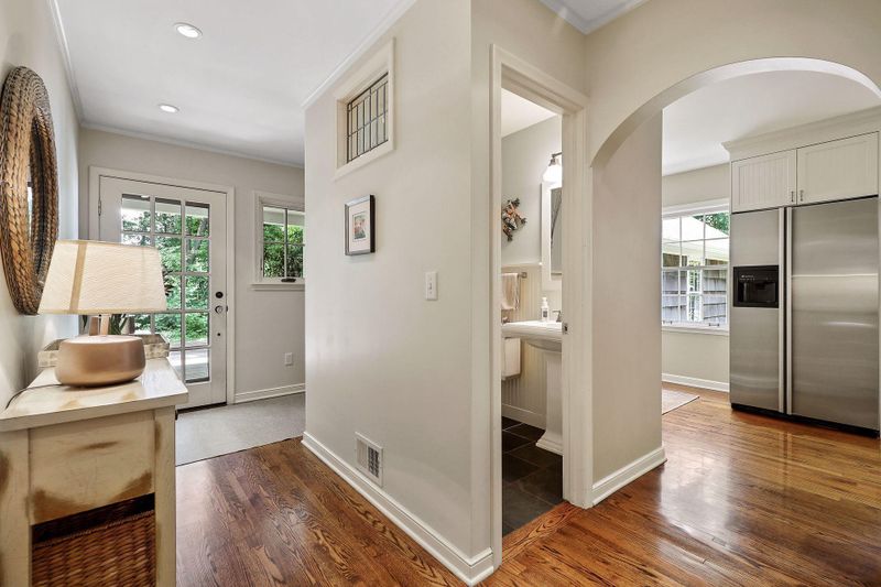 14506 Mcginty Rd W, Wayzata, MN 55391