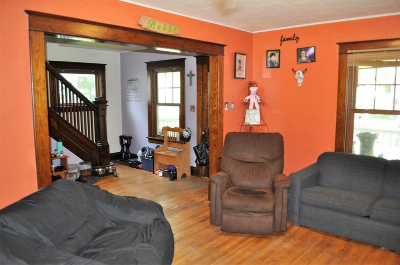 107 S 6th St, Montevideo, MN 56265